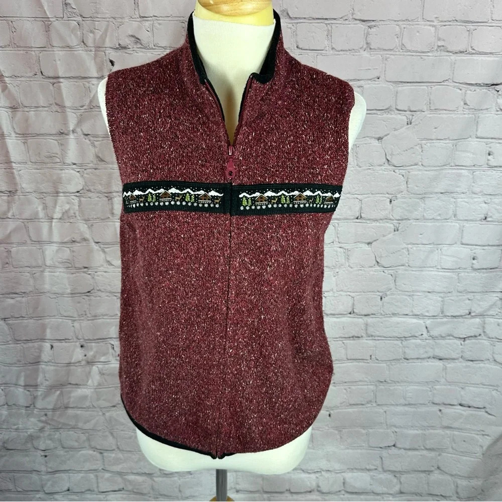 women's woolrich zip front vest size medium winter scene ruby